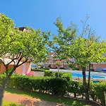 Pool, Private Garden And Beach In The City Center