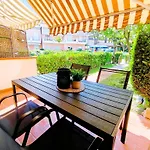 Pool, Private Garden And In The Center Apartment